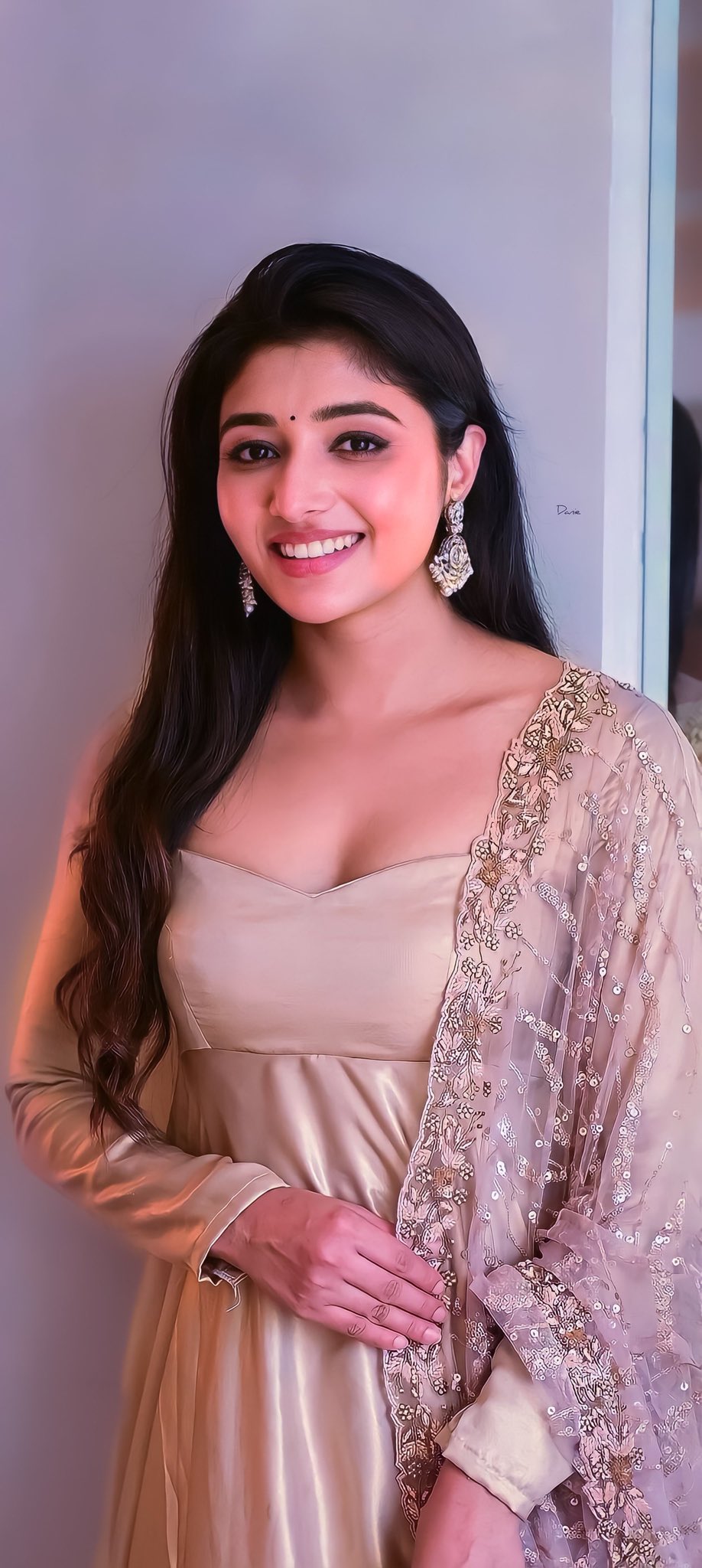 Happy Birthday to Gorgeous Actress Mirnaa1