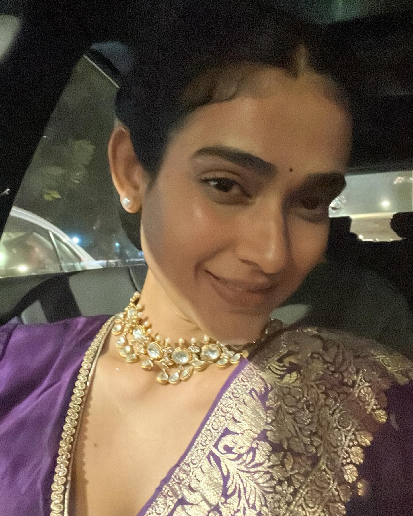 Actress Aakanksha Singh cute in saree2