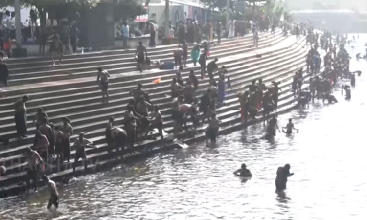 கேரளாவில் பரவும் மூளை காய்ச்சல் - சபரிமலை சீசனை முன்னிட்டு பக்தர்களுக்கு கட்டுப்பாடு1