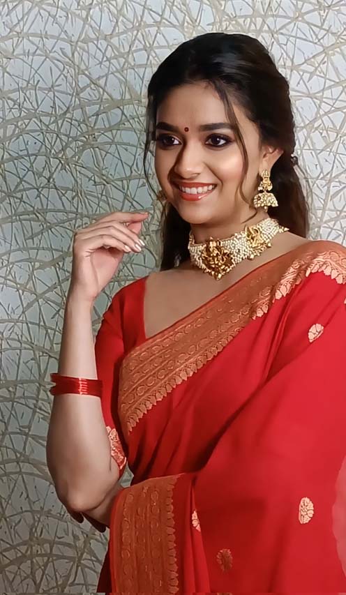 Actress Keerthy Suresh in Red Saree Collection3