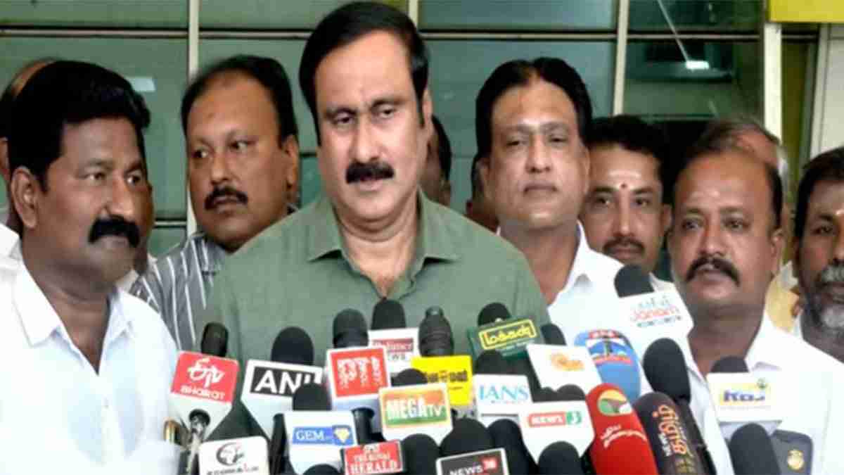 அதிமுக சுயபரிசோதனை செய்ய வேண்டிய தருணம் இது - அன்புமணி