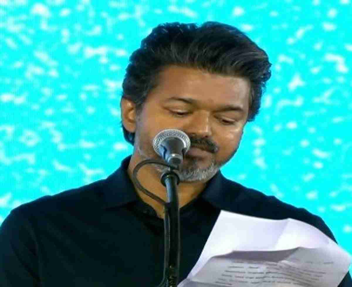 கோவை, மதுரை மெட்ரோ ரெயில் திட்டங்களை மத்திய அரசு மறுபரிசீலனை செய்ய  வேண்டும் - முதல்வர் விஜய்